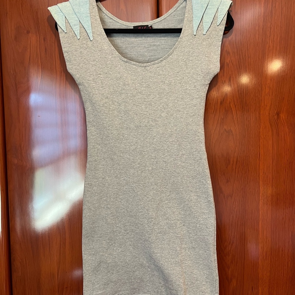 Motel Rocks Gray Dress with Distinctive Shoulder Style